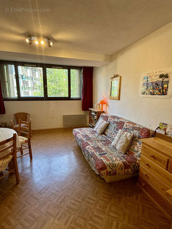 Appartement à ENCHASTRAYES