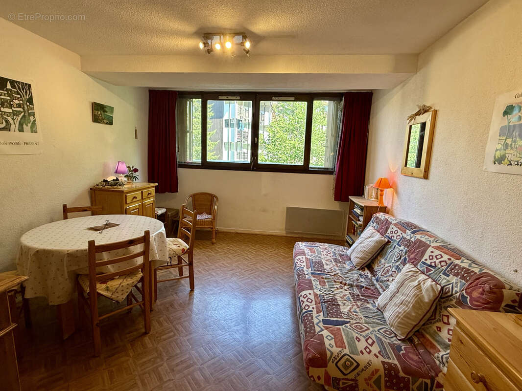 Appartement à ENCHASTRAYES