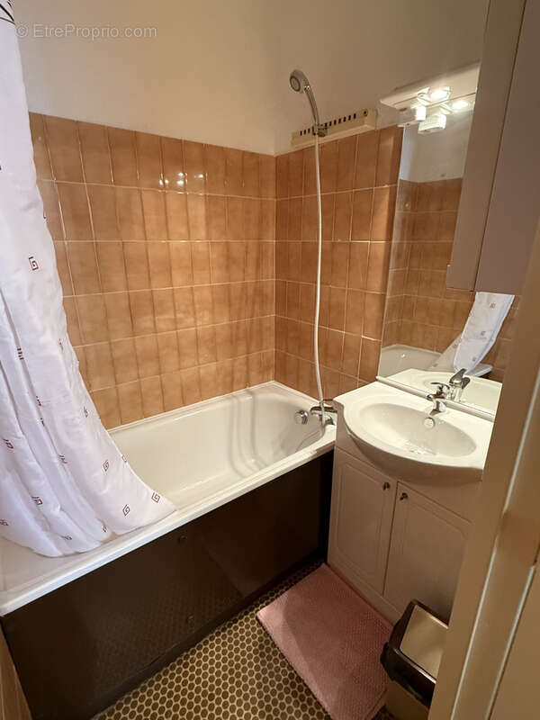 Appartement à ENCHASTRAYES