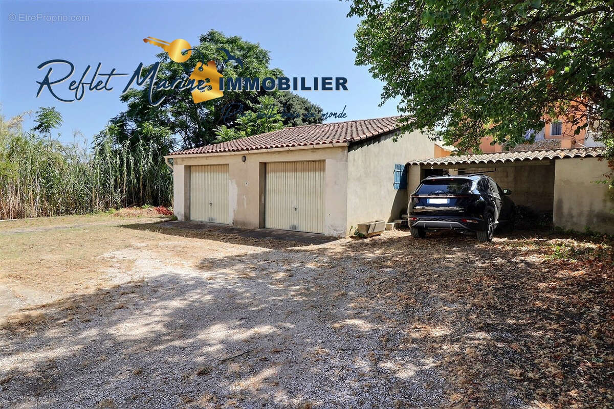 Maison à SAINT-CYR-SUR-MER