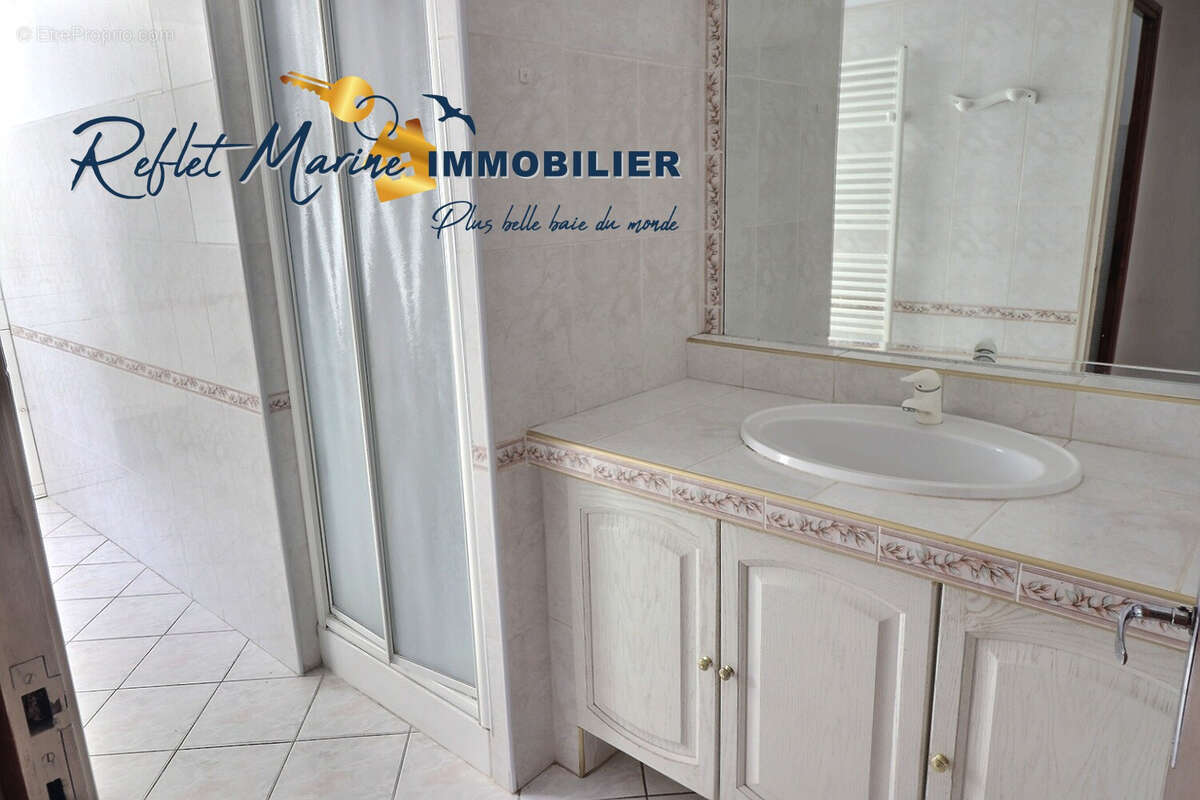 Maison à SAINT-CYR-SUR-MER