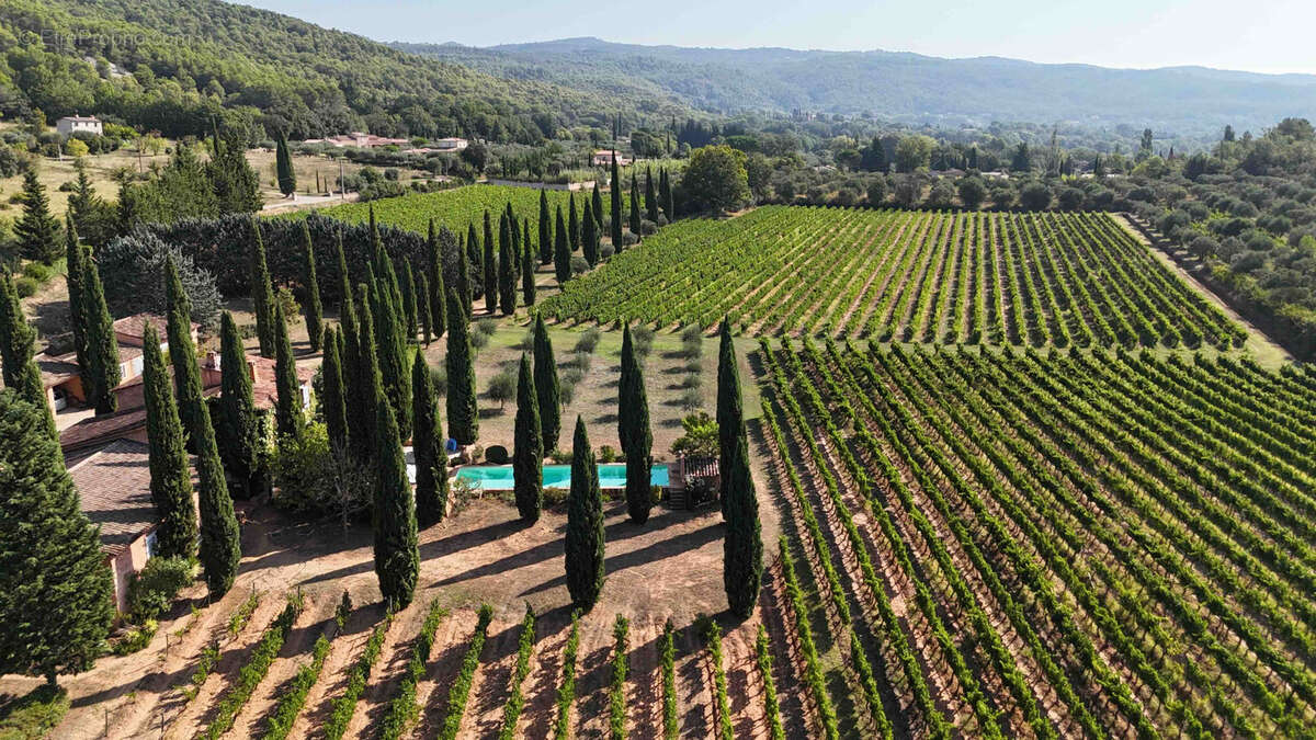 Maison à VILLECROZE