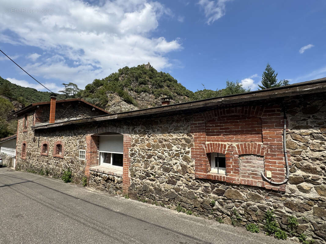 Maison à SAINT-BARTHELEMY-DE-VALS