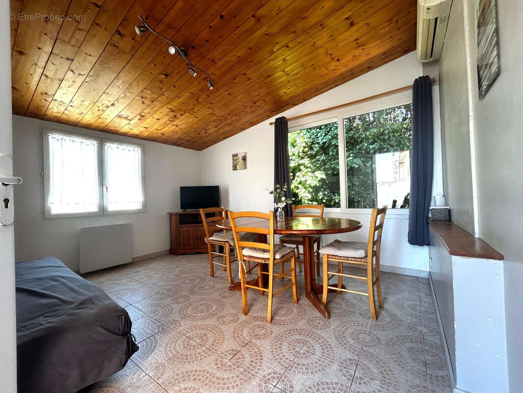 Maison à SALLES-SUR-MER