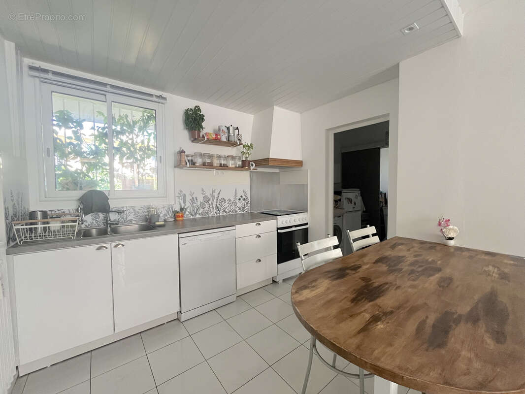 Appartement à SIX-FOURS-LES-PLAGES