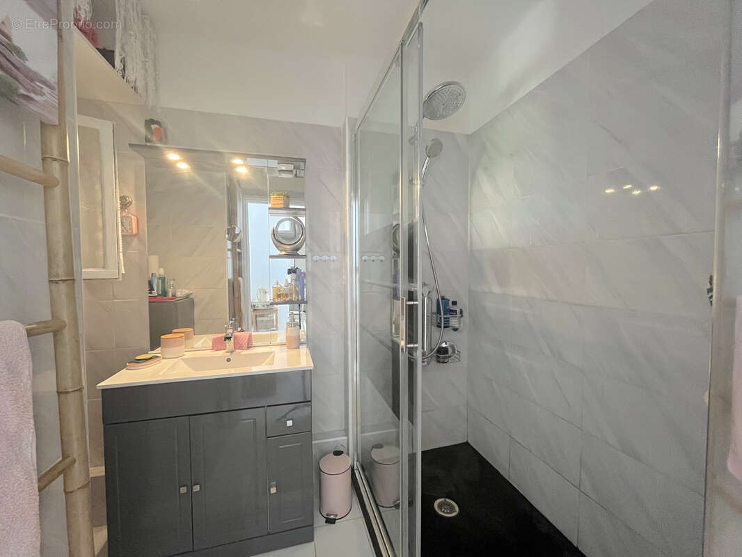 Appartement à SIX-FOURS-LES-PLAGES