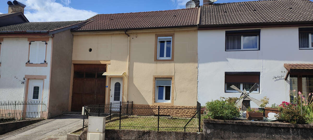 Maison à CELLES-SUR-PLAINE