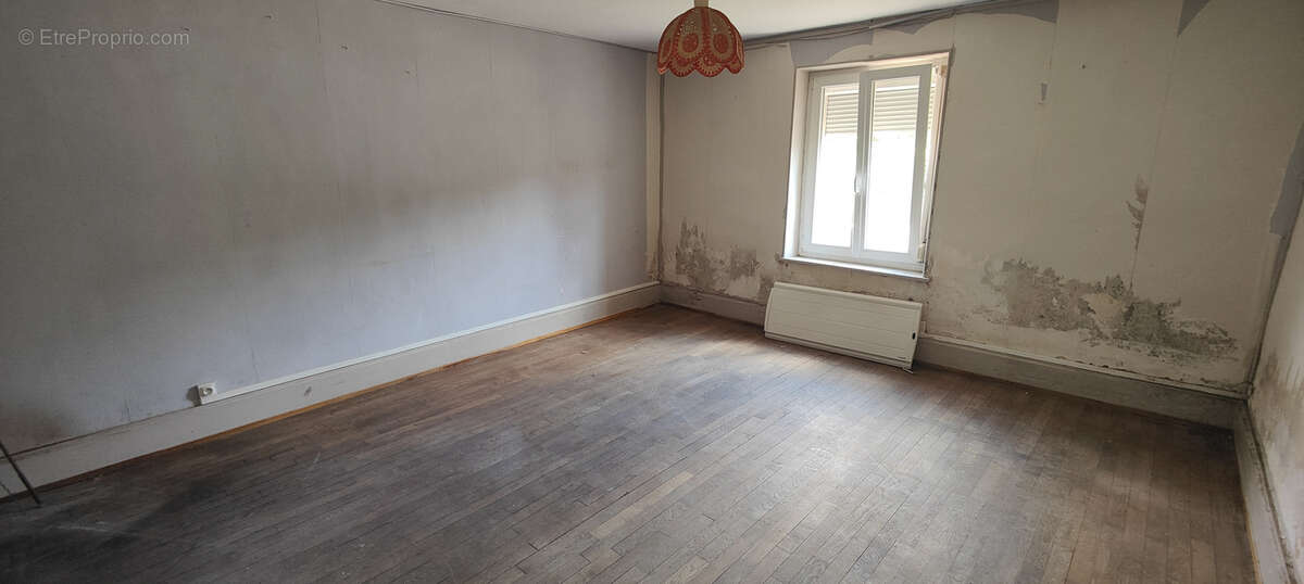 Maison à CELLES-SUR-PLAINE