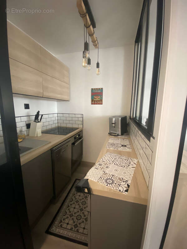 Appartement à COURBEVOIE