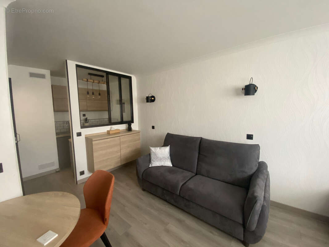 Appartement à COURBEVOIE