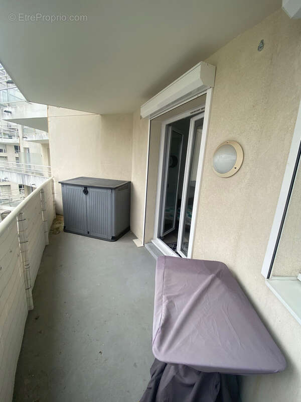 Appartement à COURBEVOIE