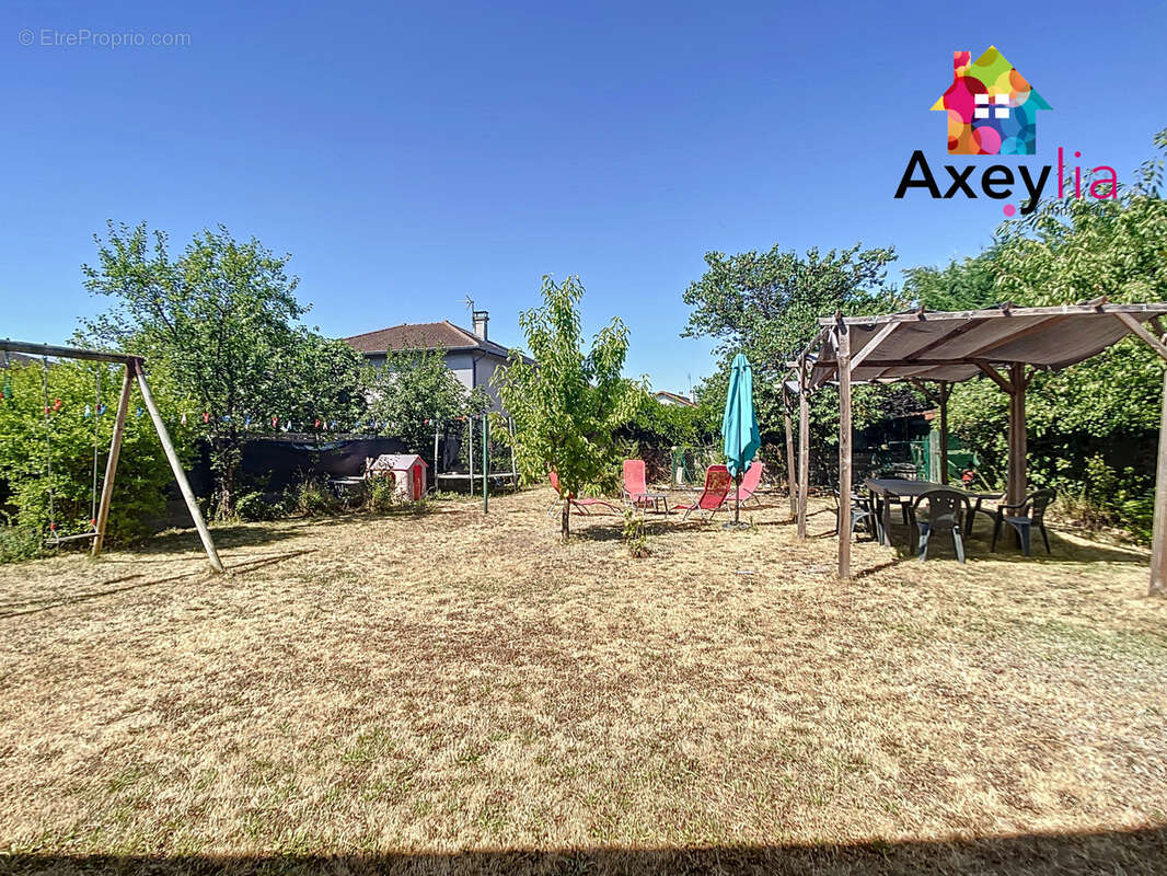 Appartement à MABLY