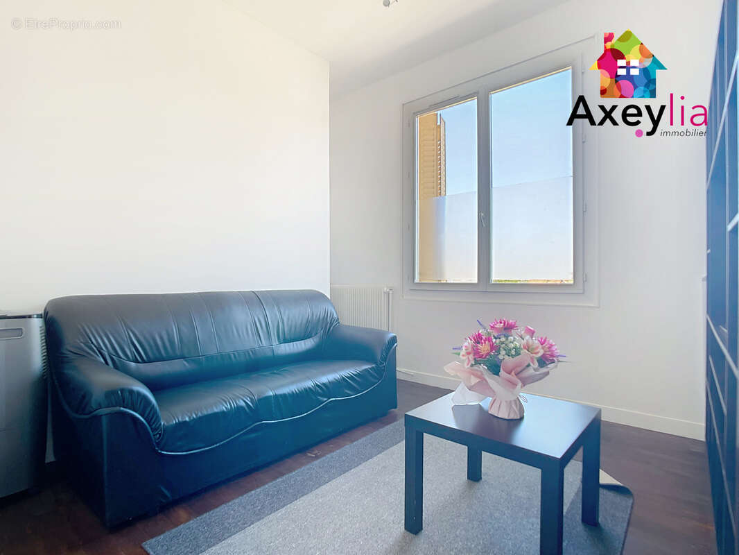 Appartement à MABLY