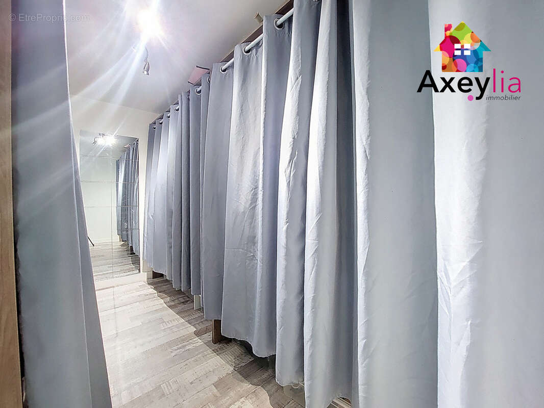 Maison à SAINT-GERMAIN-LESPINASSE