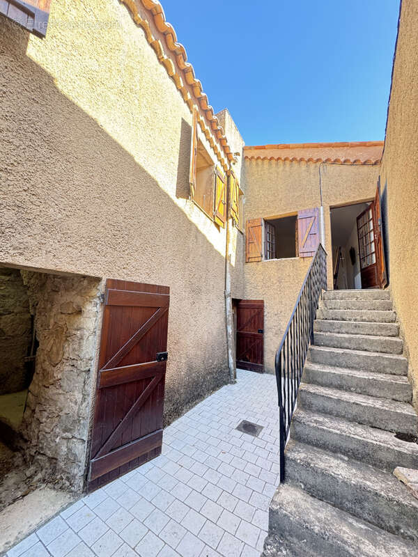 Maison à MOISSAC-BELLEVUE