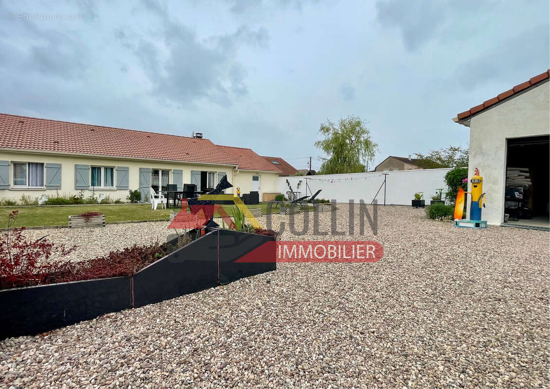 Maison à CHAMPENOUX