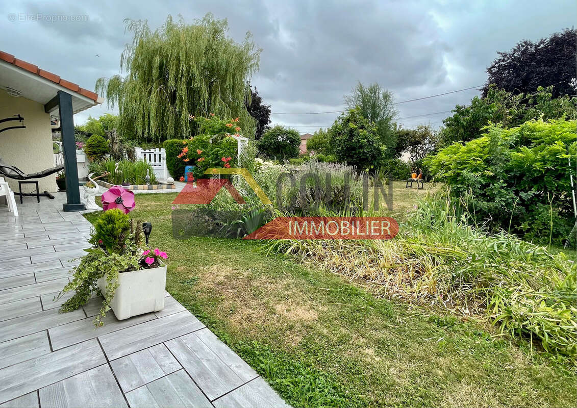 Maison à CHAMPENOUX