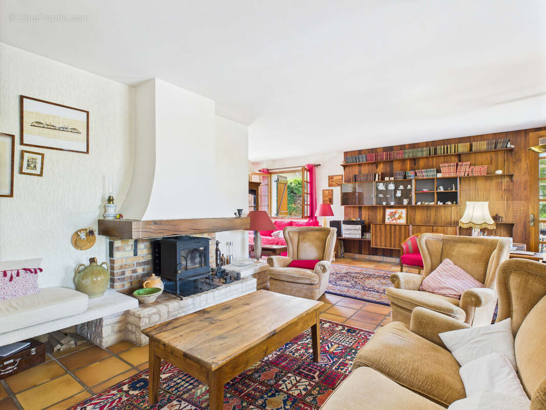 Maison à FRANCHEVILLE