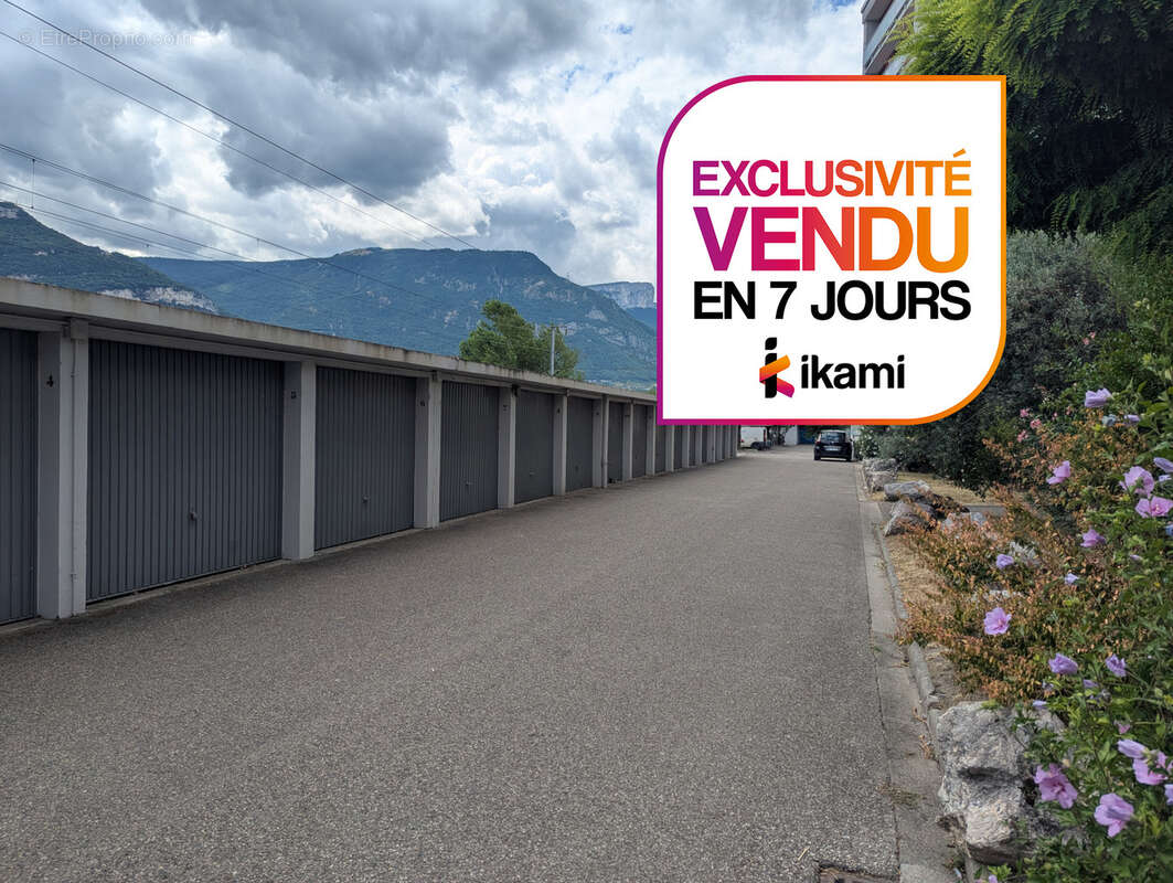 Parking à SAINT-MARTIN-LE-VINOUX