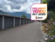 Parking à SAINT-MARTIN-LE-VINOUX