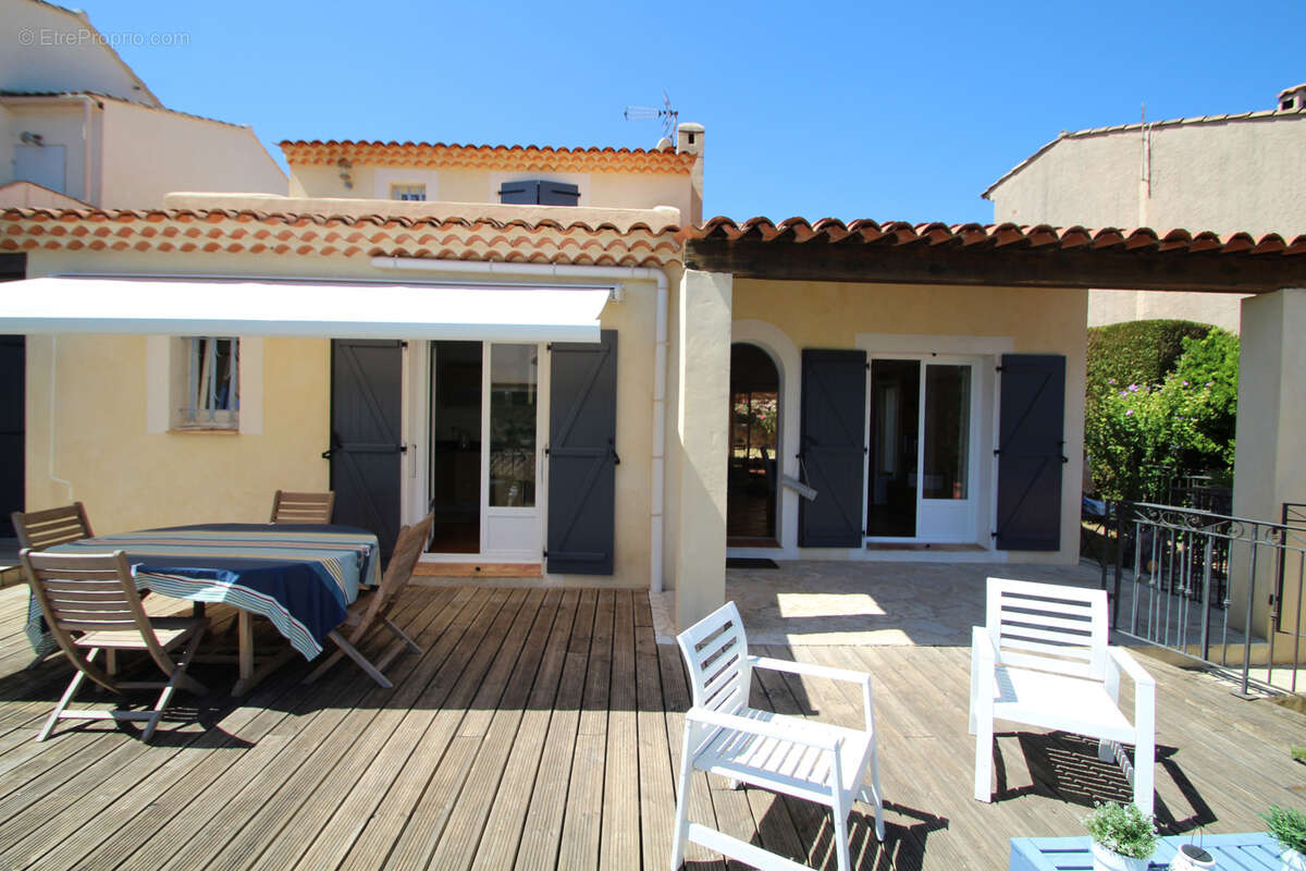 Maison à LES ADRETS-DE-L'ESTEREL