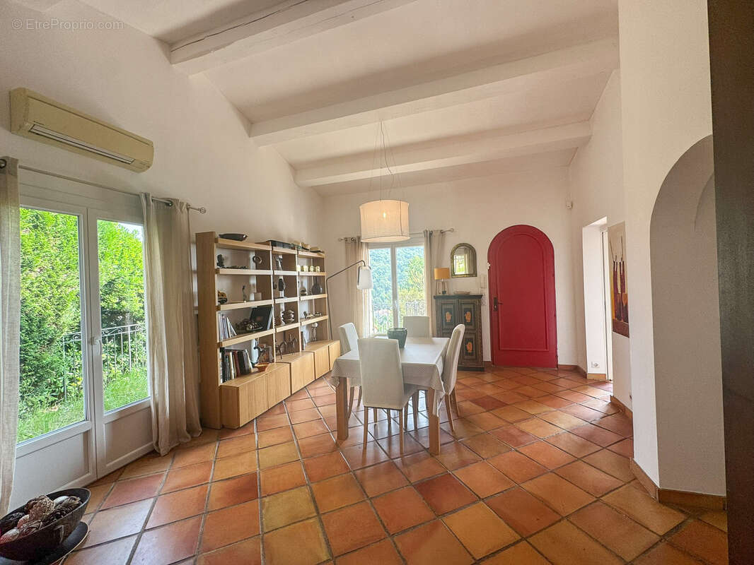 Maison à LES ADRETS-DE-L'ESTEREL