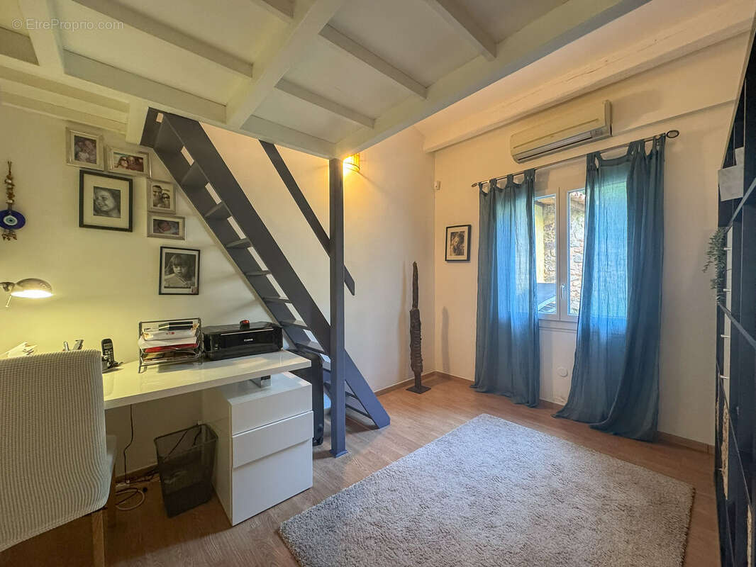 Maison à LES ADRETS-DE-L'ESTEREL