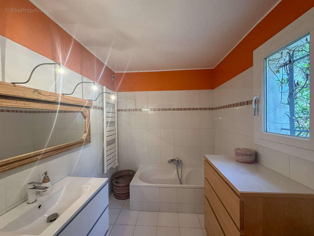 Maison à LES ADRETS-DE-L'ESTEREL