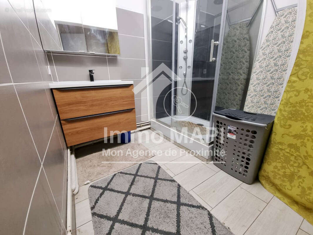 Appartement à LATTES