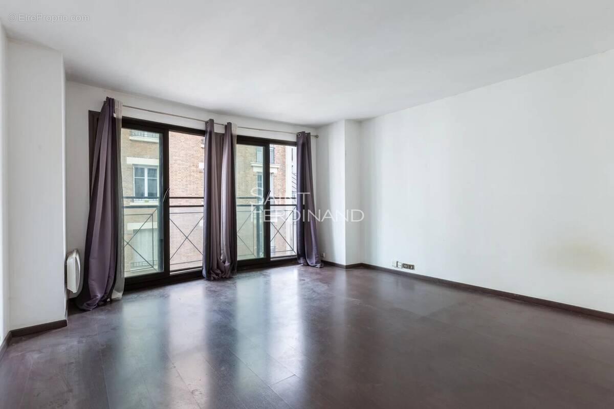 Appartement à LEVALLOIS-PERRET