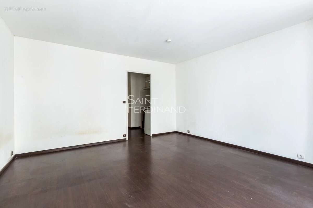 Appartement à LEVALLOIS-PERRET