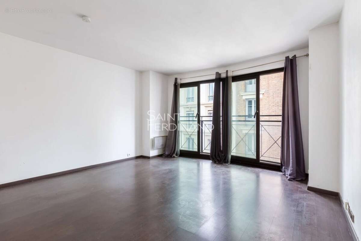 Appartement à LEVALLOIS-PERRET