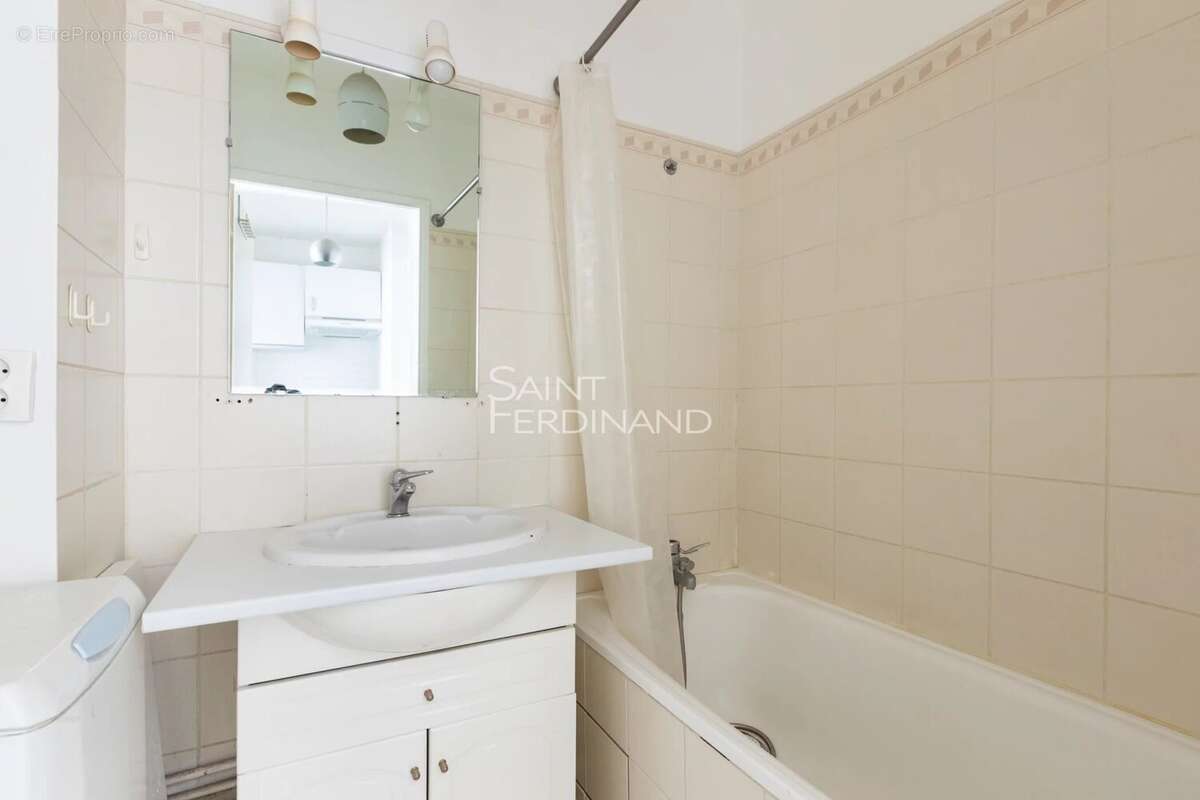 Appartement à LEVALLOIS-PERRET