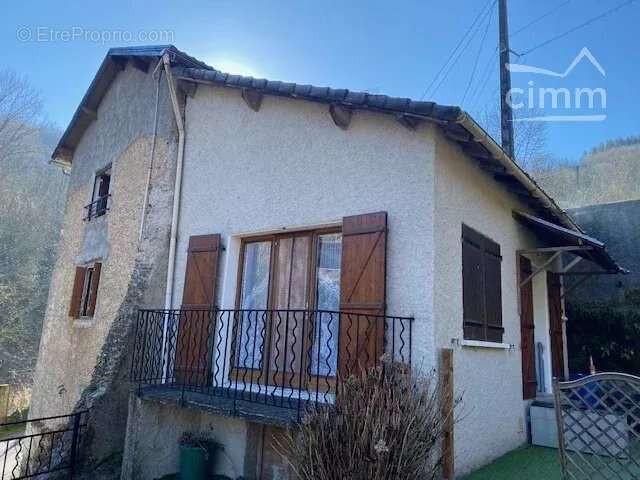 Appartement à LACAZE