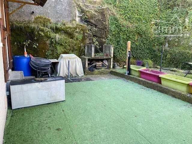 Appartement à LACAZE