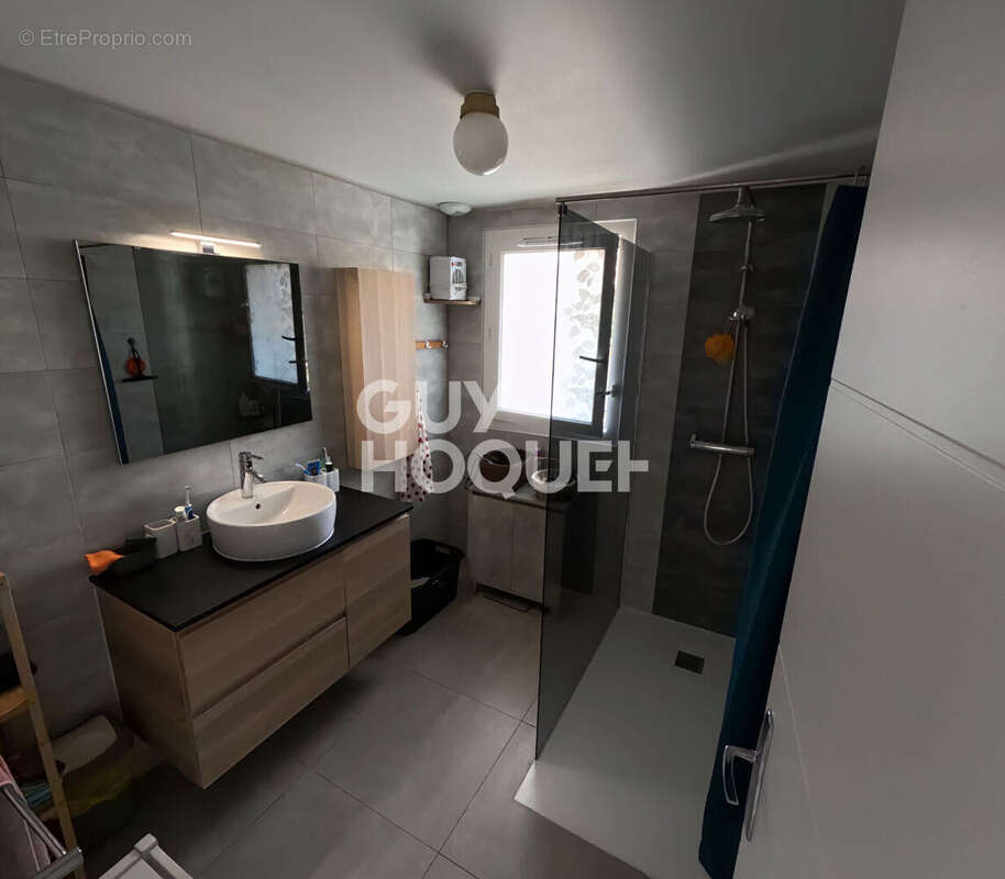 Appartement à TRESSERRE