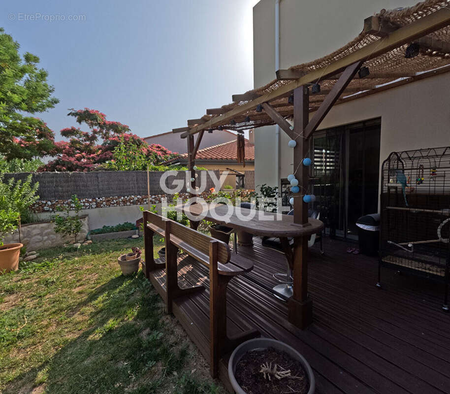 Appartement à TRESSERRE