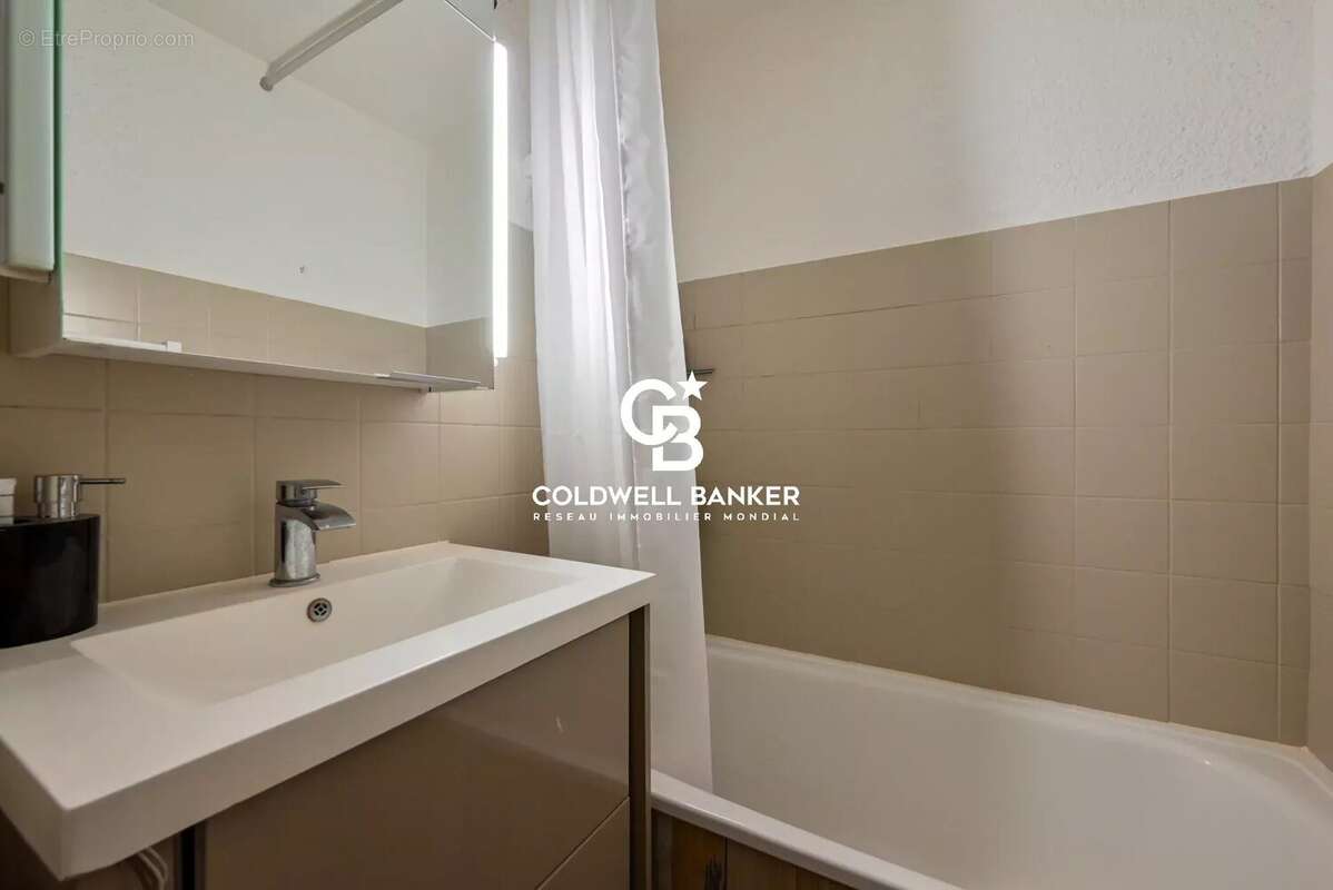 Appartement à DEMI-QUARTIER