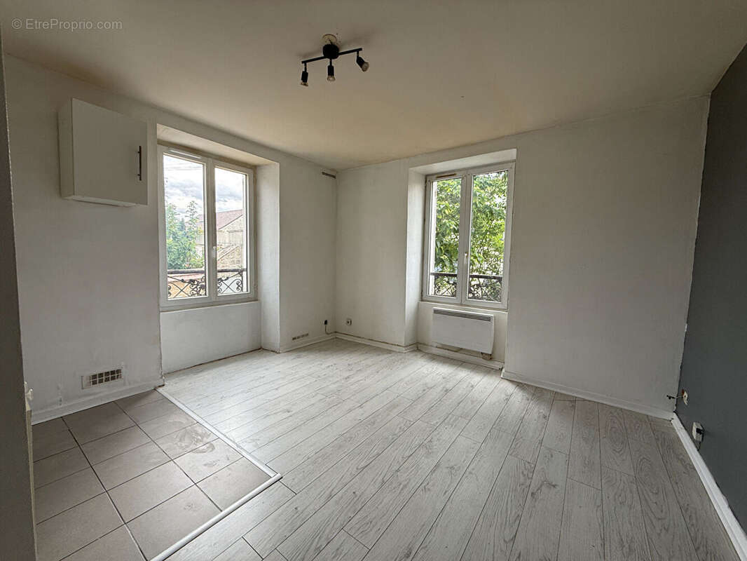 Appartement à DANNEMOIS