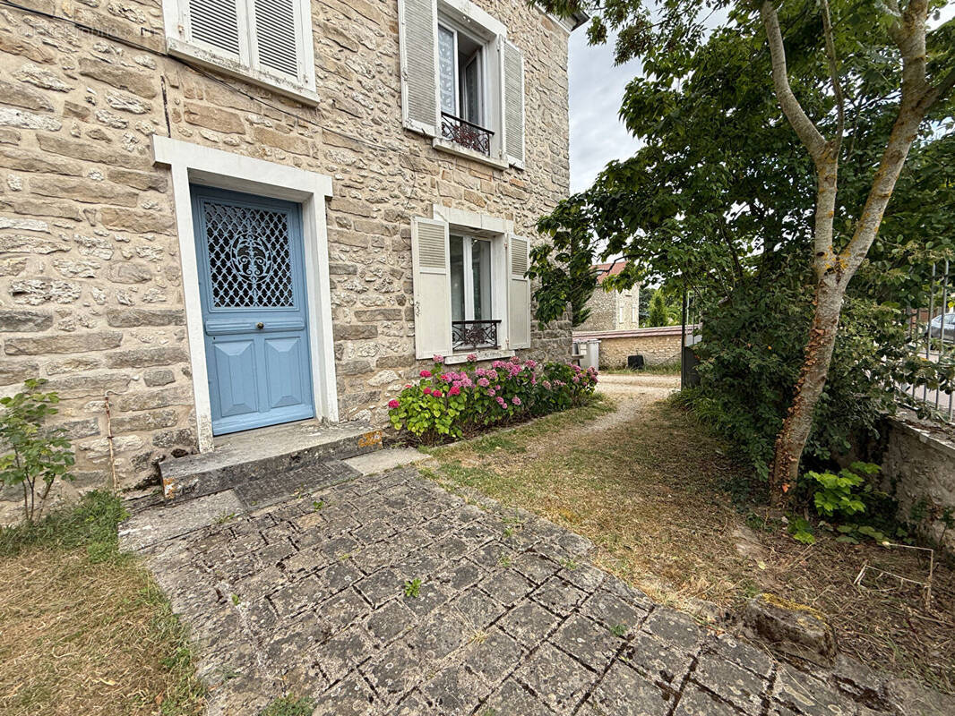Appartement à DANNEMOIS