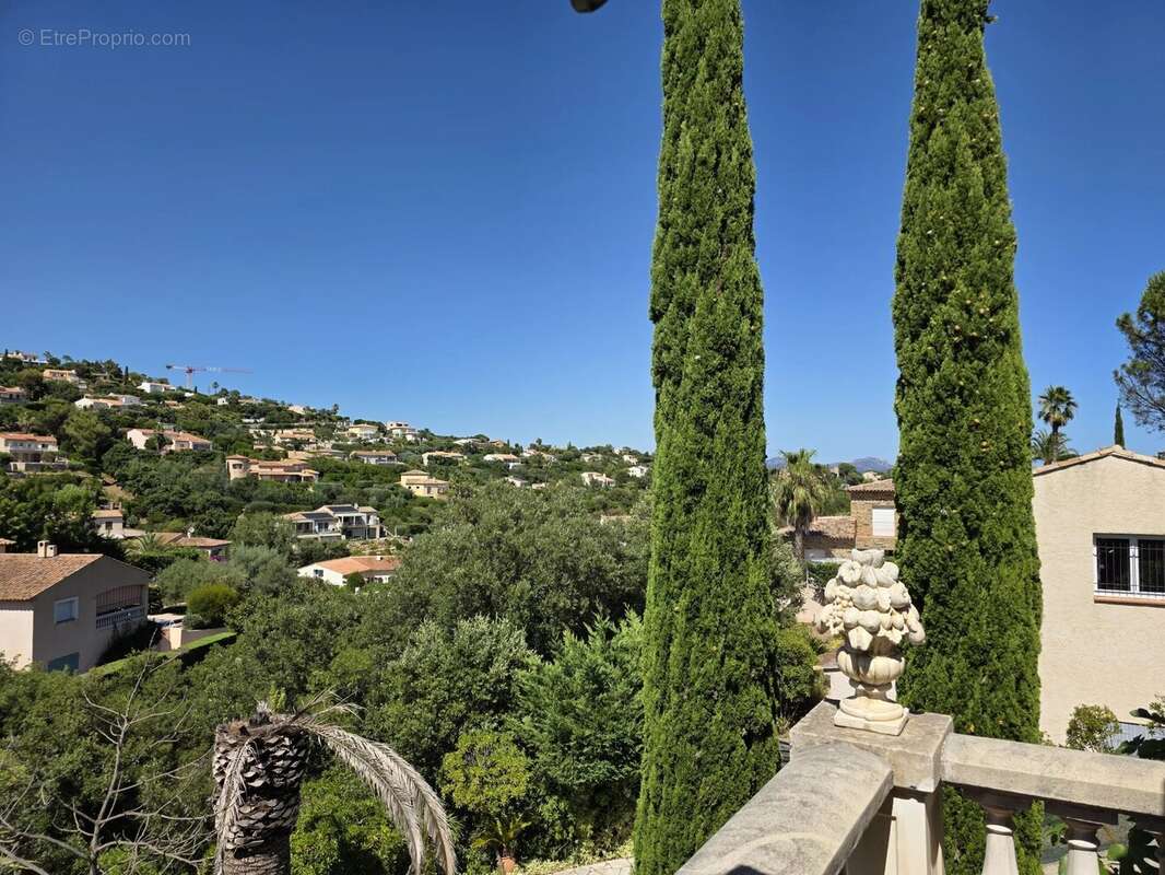 Maison à LES ISSAMBRES