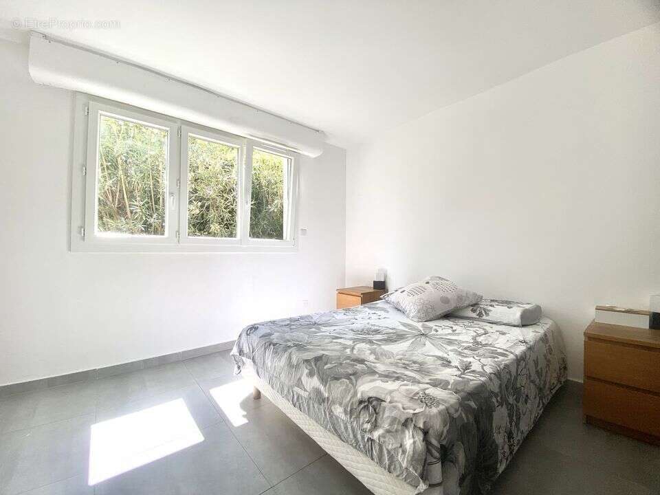 T4 DE 73m2 + LOGGIA  / LES OLIVES - Appartement à MARSEILLE-13E
