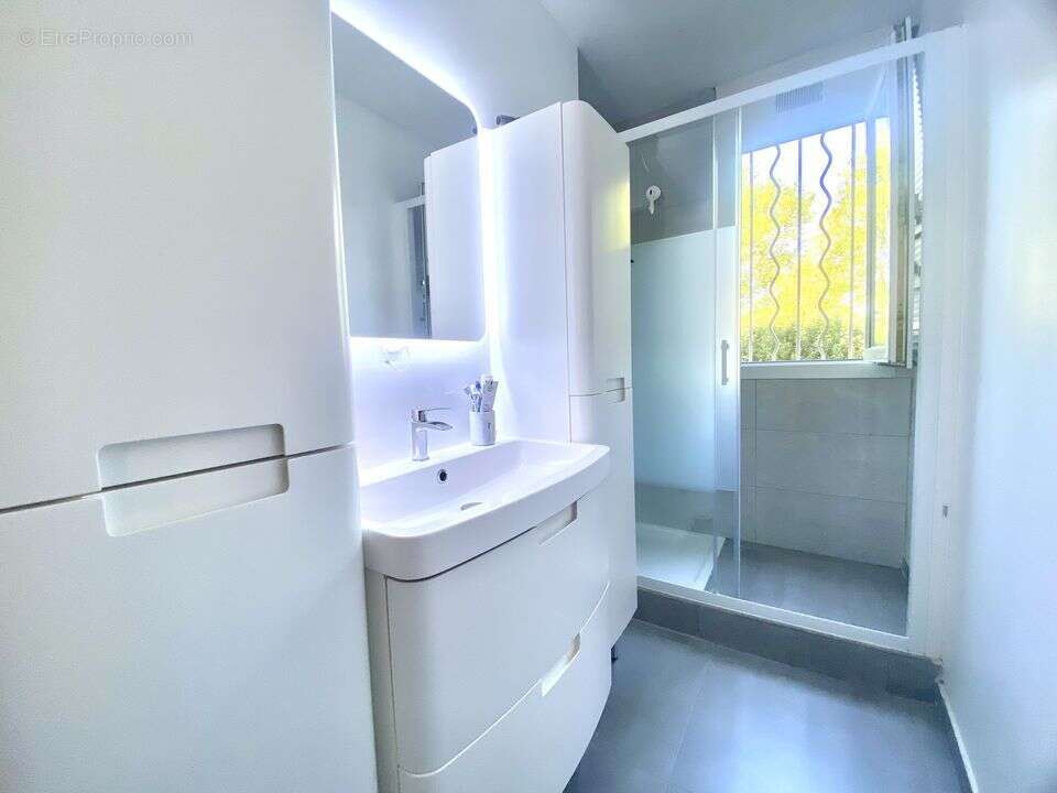 T4 DE 73m2 + LOGGIA  / LES OLIVES - Appartement à MARSEILLE-13E