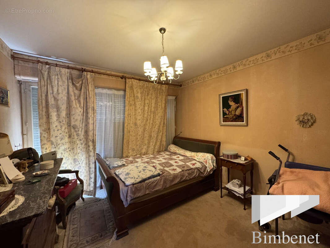 Appartement à SAINT-JEAN-DE-LA-RUELLE