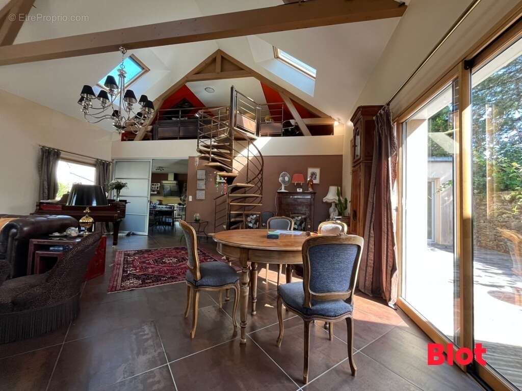 Maison à BAIN-DE-BRETAGNE