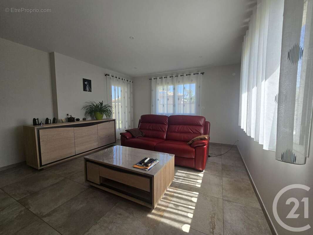 Maison à MONTESQUIEU-VOLVESTRE