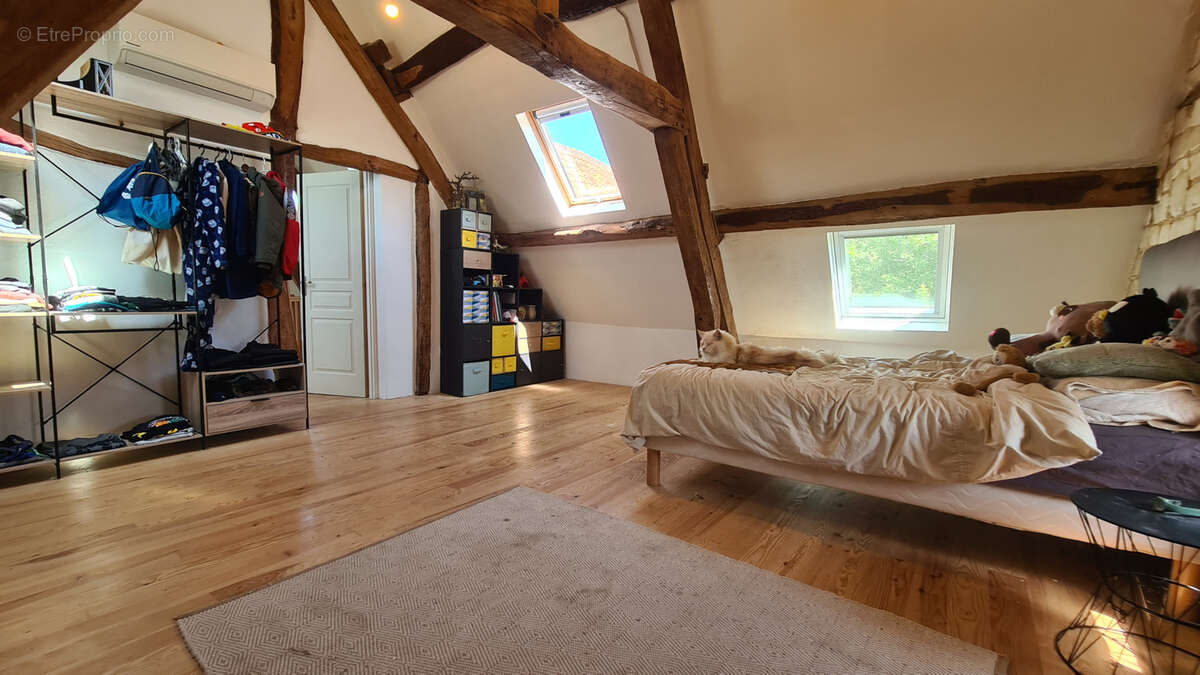 Maison à AIX-EN-ISSART