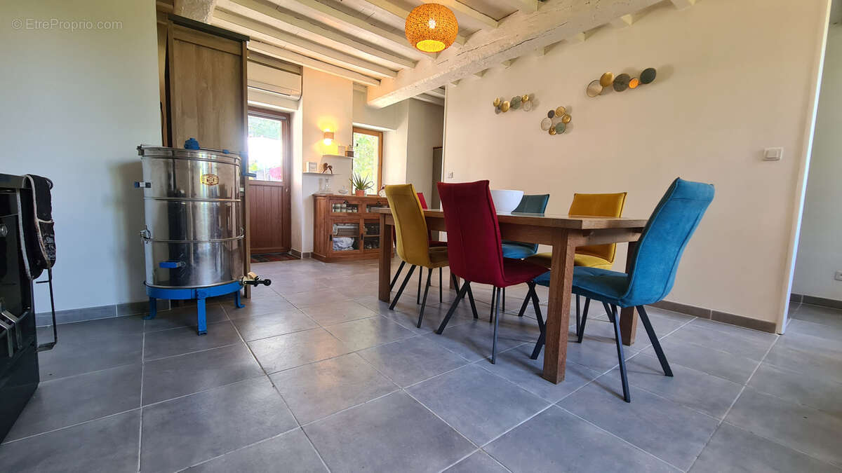 Maison à AIX-EN-ISSART