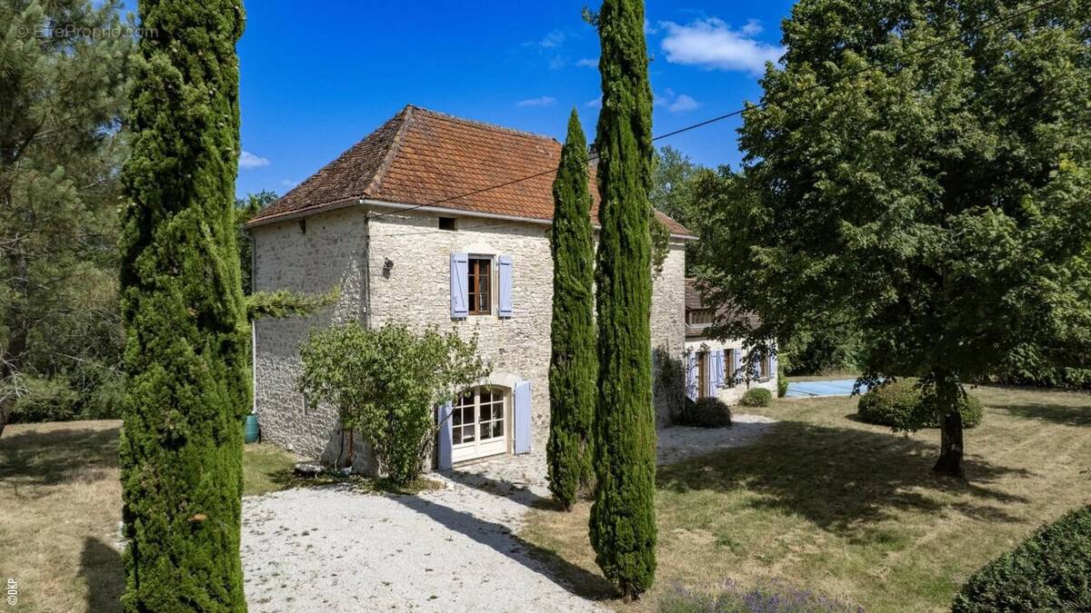 Maison à GOURDON