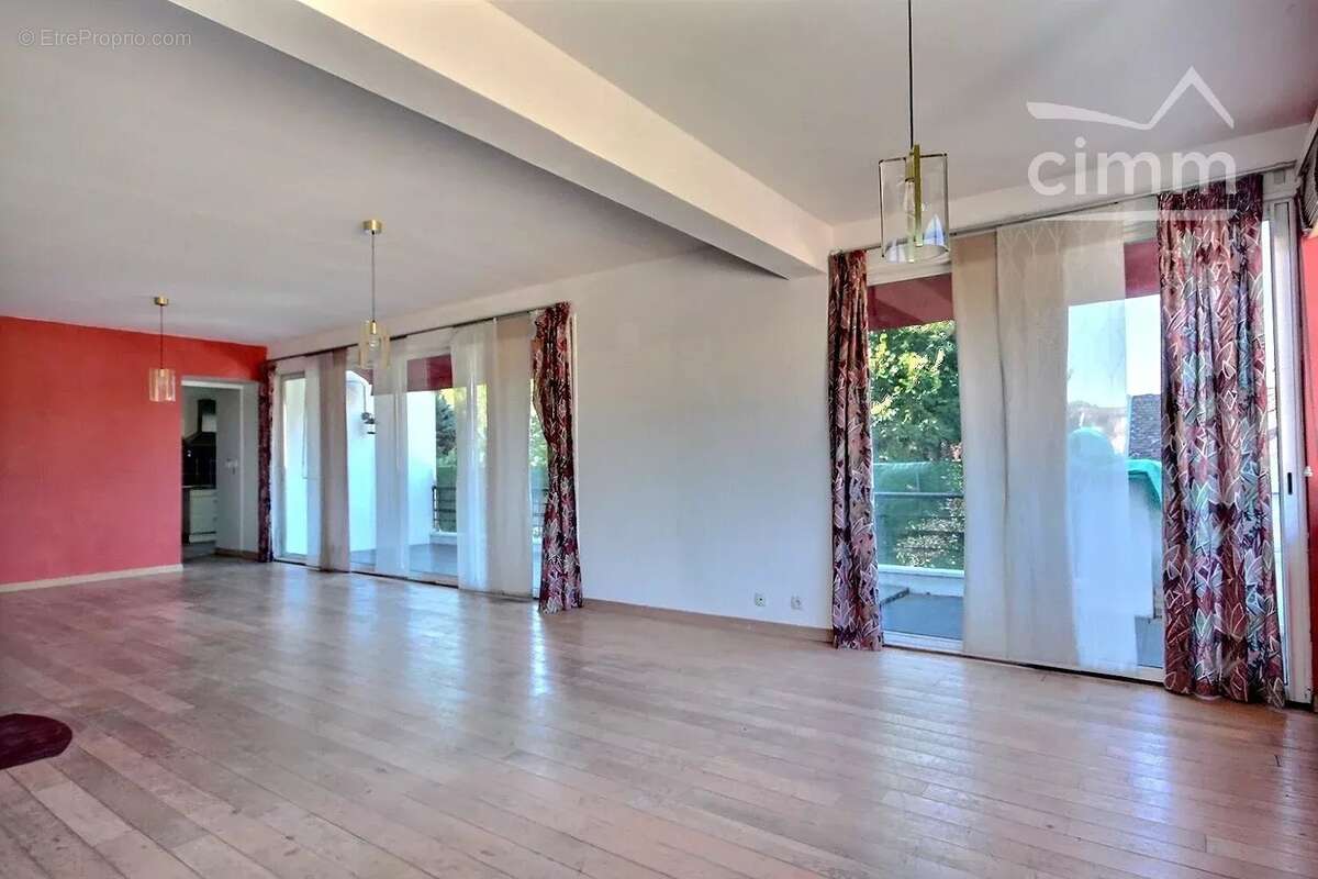 Appartement à TENCIN